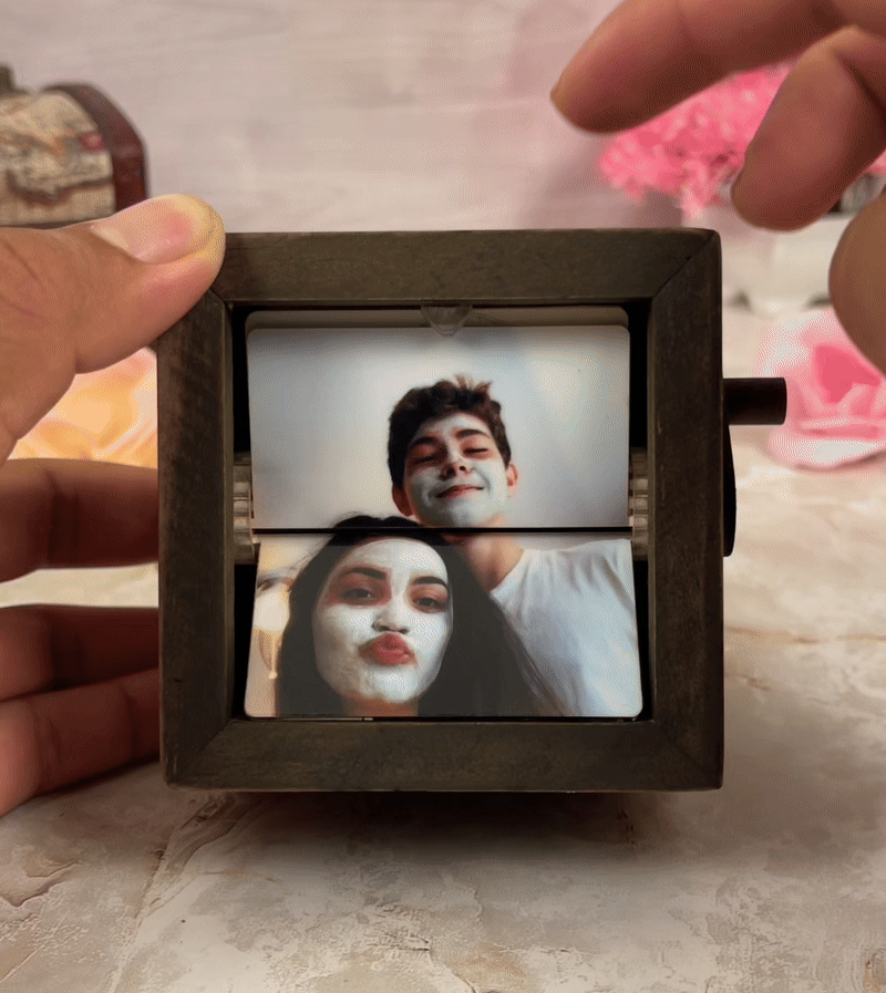 Custom Crank Photo Box – MemoryFlick